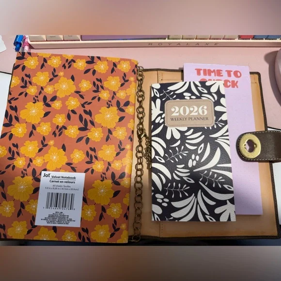 Coach Brown Sig Turnlock Planner Agenda Notebook Cover with Red Stripe and Charm - Picture 6 of 8